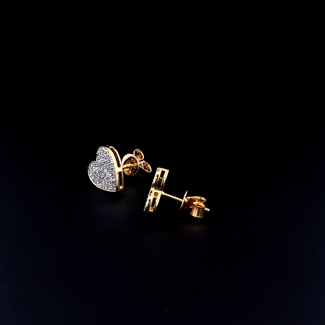 Heart-Shaped Pavé Stud Earrings - Gold-Plated (Vermeil) Lab-Grown Diamonds | VE232305