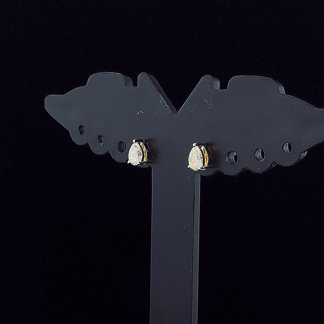 Pear-Shaped Solitaire Stud Earrings - Gold-Plated (Vermeil) Lab-Grown Diamonds | VE250249