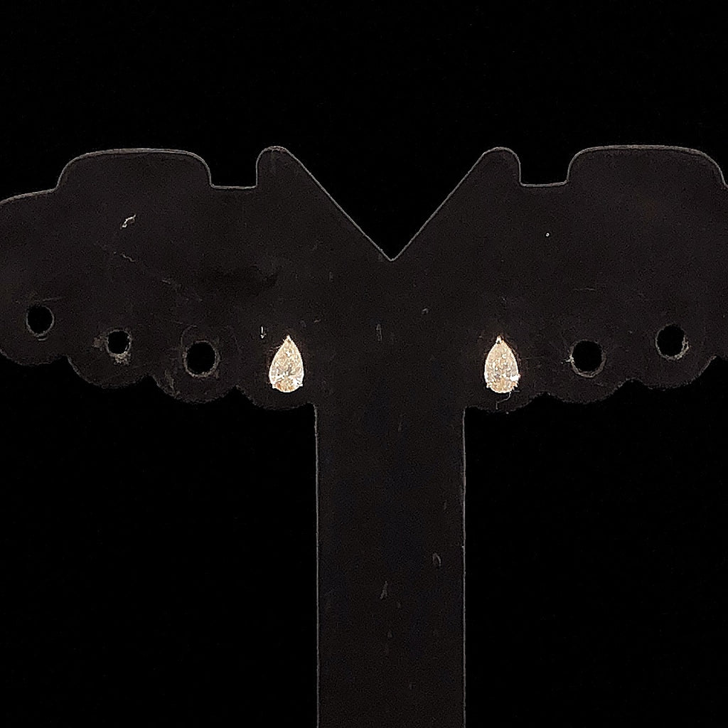 Pear-Shaped Pavé Stud Earrings - Gold-Plated (Vermeil) Lab-Grown Diamonds | VE250250