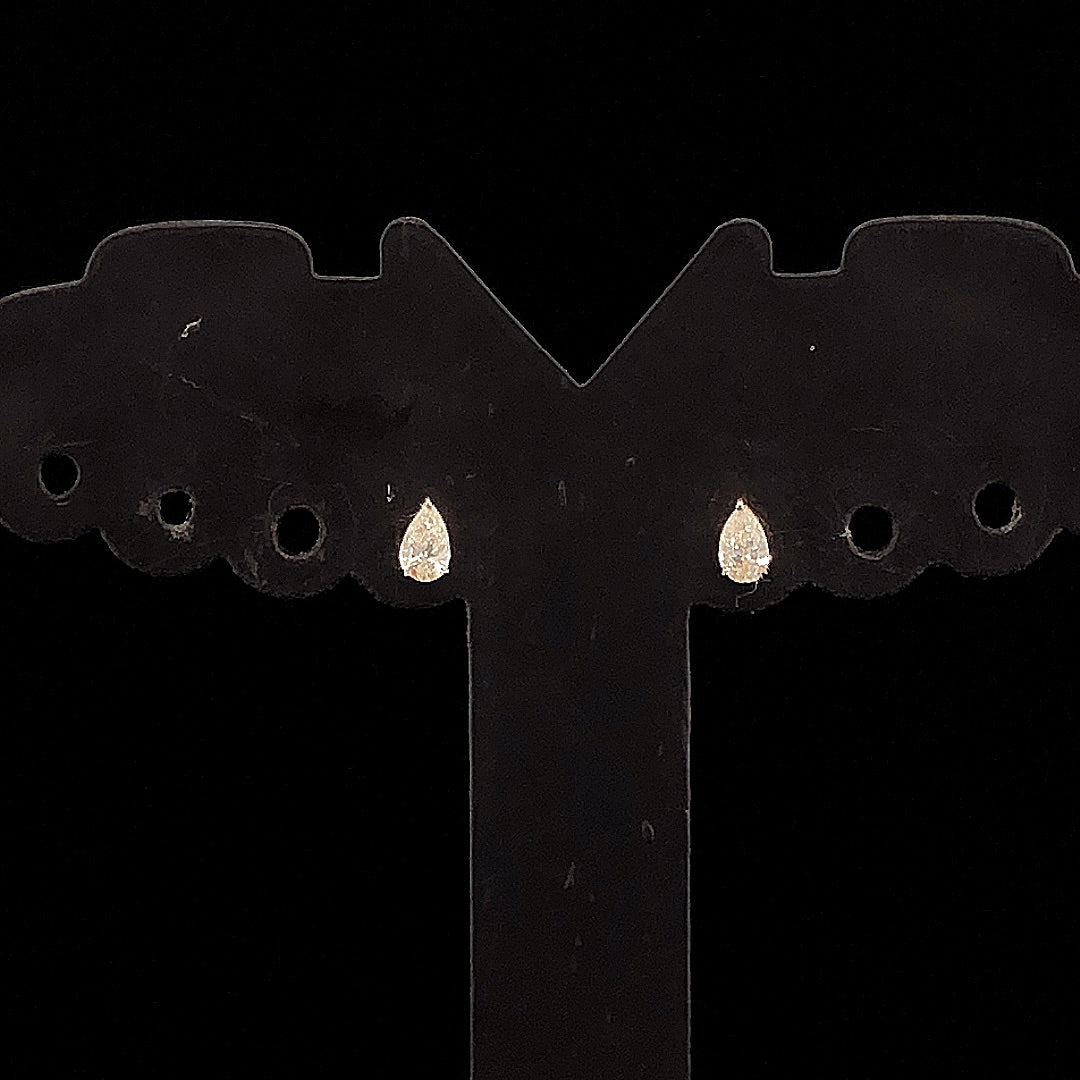Pear-Shaped Pavé Stud Earrings - Gold-Plated (Vermeil) Lab-Grown Diamonds | VE250250