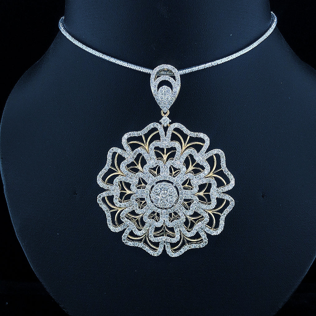 Mandala Medallion Pendant - Gold-Plated (Vermeil) Lab-Grown Diamonds | VP220240