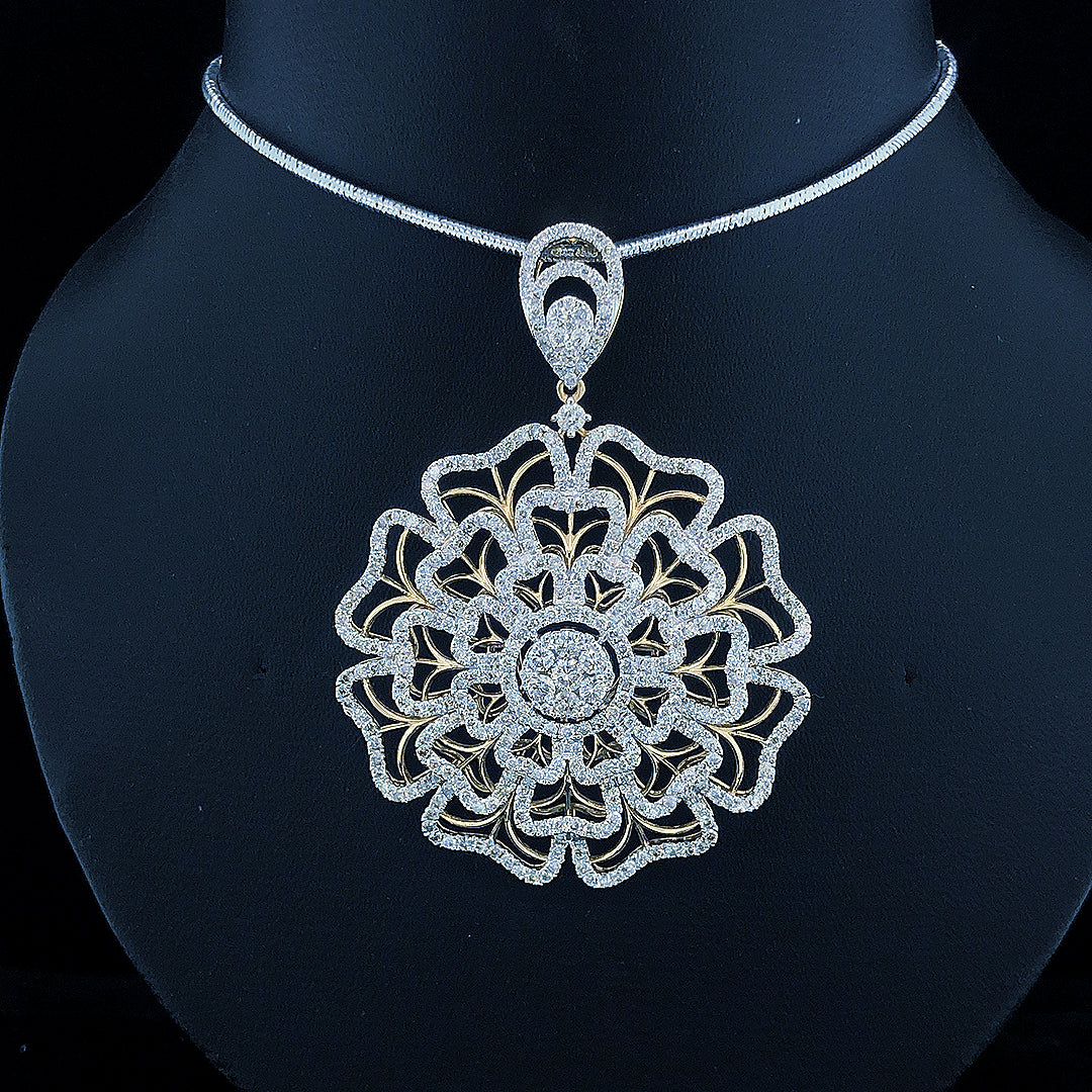 Mandala Medallion Pendant - Gold-Plated (Vermeil) Lab-Grown Diamonds | VP220240