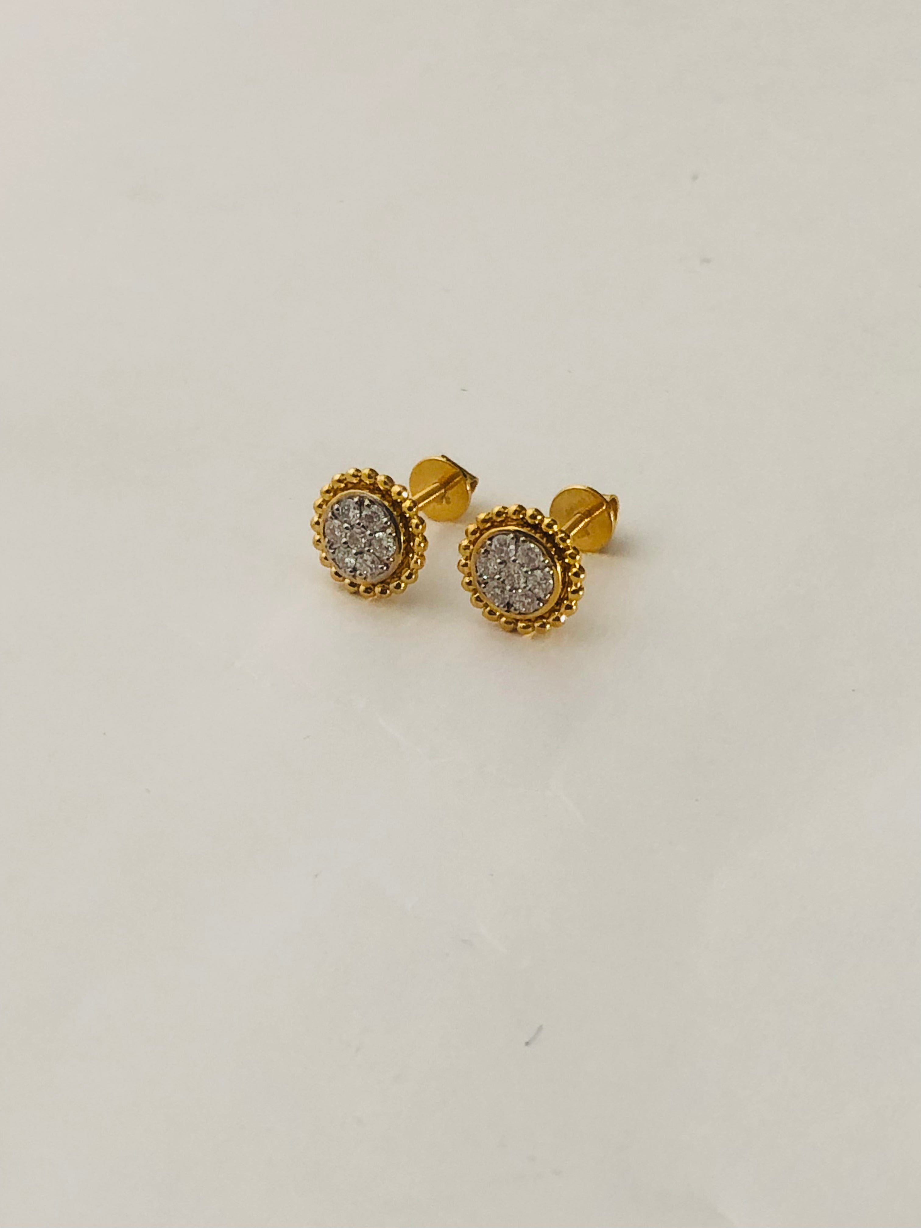 Round Pavé Stud Earrings with Beaded Border - Gold-Plated (Vermeil) Lab-Grown Diamonds | VE250096