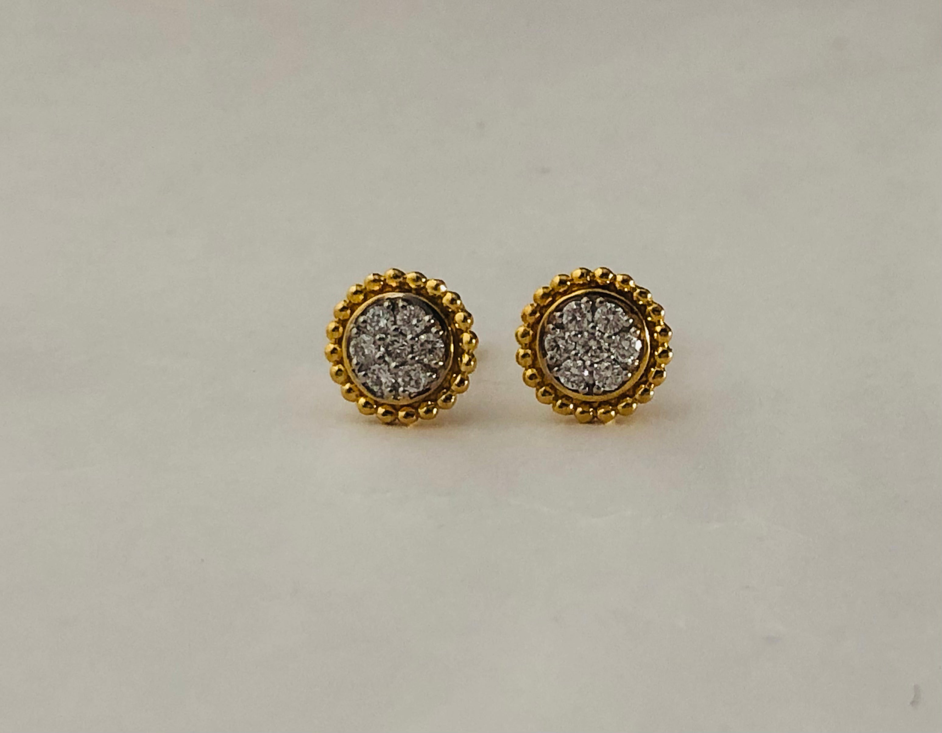 Round Pavé Stud Earrings with Beaded Border - Gold-Plated (Vermeil) Lab-Grown Diamonds | VE250096
