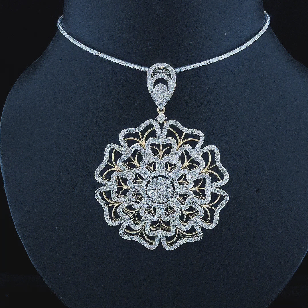 Mandala Medallion Pendant - Gold-Plated (Vermeil) Lab-Grown Diamonds | VP220240