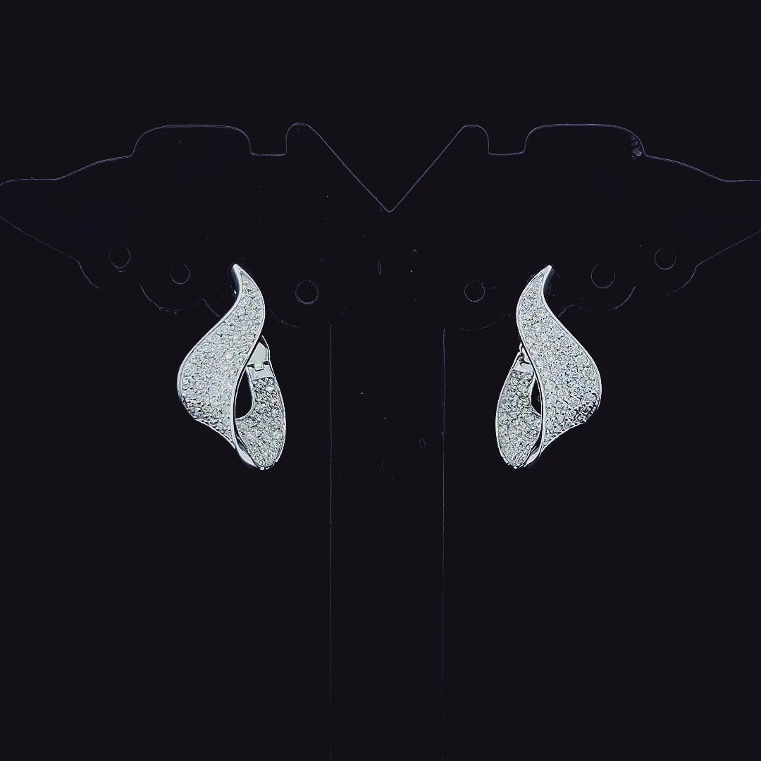 Flame Pavé Stud Earrings - Gold-Plated (Vermeil) Lab-Grown Diamonds | VE232298